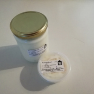 Volle fruityoghurt peer